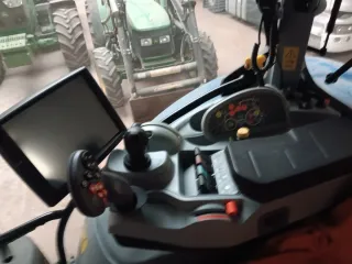 New Holland T7.210 Tractor