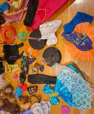 Lote Barbie Muñecas y Accesorios