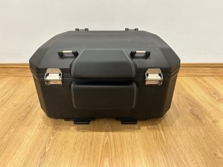 Baúl Shad Terra 55 - maleta cofre Aluminio Moto