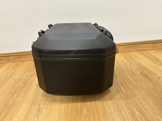 Baúl Shad Terra 55 - maleta cofre Aluminio Moto