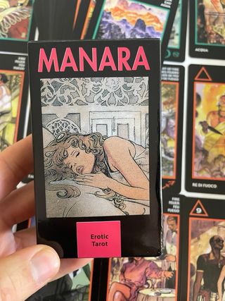 Manara Erotic Tarot carte tarocchi