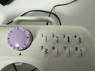 Mini maquina de coser