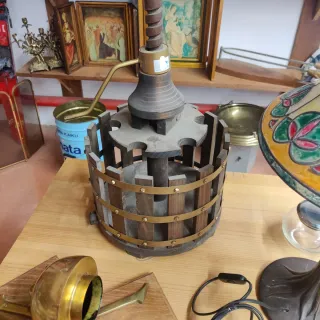 Prensa de vino de madera