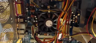 Ordenador completo con monitor, teclado y ratón