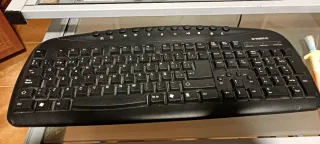 Ordenador completo con monitor, teclado y ratón