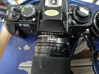 Camara analogica Nikon f301 + 2 objetivos + bolso