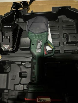 Tijera de podar Parkside 20v completa 2 ah