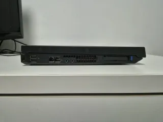 Portátil IBM ThinkPad R50e