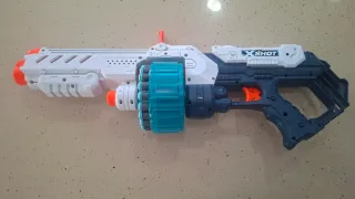 Pistola Nerf X-Shot Zuru