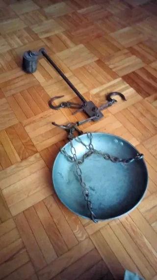 Báscula romana antigua