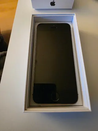 iPhone SE Negro/Plateado