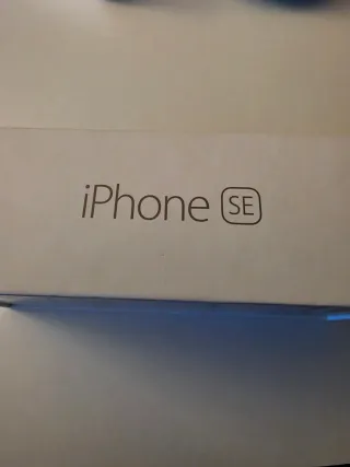 iPhone SE Negro/Plateado