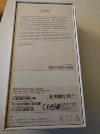 iPhone SE Negro/Plateado