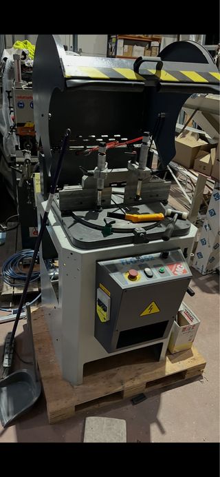 Tronzadora MG seminueva 220V