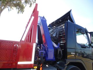 Volvo FM 330-CAMIONES GRUAS