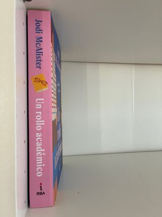 Un rollo académico libro