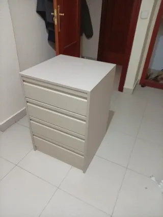 Cajonera beige de madera Tengo 3