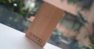 Chiavetta USB 2GB Legno Oliver Peoples