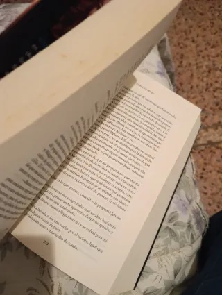 The Host: (La huésped)