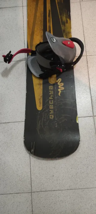 Tabla de Snowboard con Fijaciones