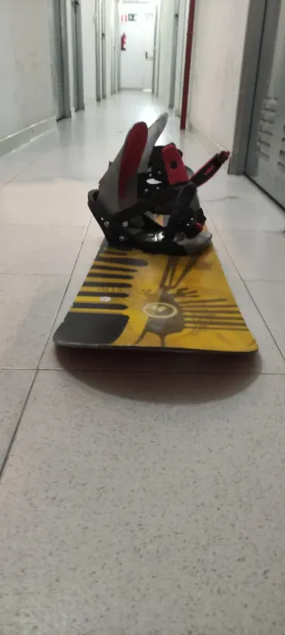 Tabla de Snowboard con Fijaciones