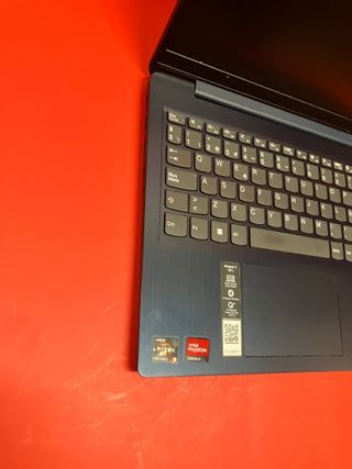 Lenovo Ryzen 3 8GB RAM 256GB SSD