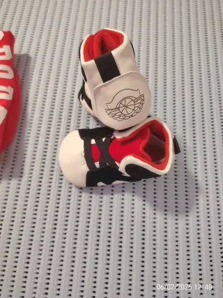 Conjunto bebé deportivo rojo