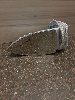 Plancha Tristar Azul y Blanca