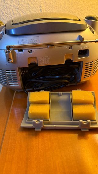 Radio CD/Cassette Sanyo Bass Xpander