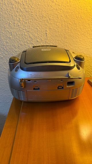 Radio CD/Cassette Sanyo Bass Xpander