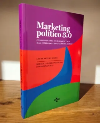 Libros variados, tapa blanda, a 16 € cada uno