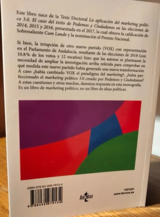 Libros variados, tapa blanda, a 14 € cada uno