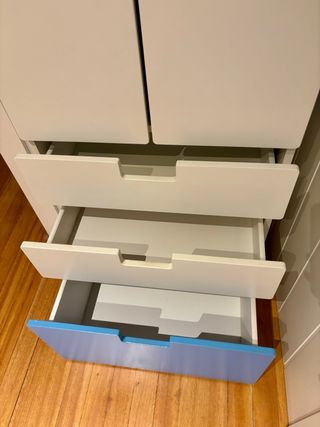 Armario infantil Ikea blanco y azul