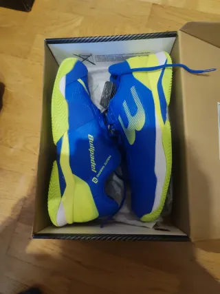 Zapatillas Bullpadel Nuevas Talla 44