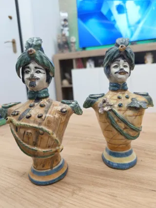 Coppia Busto Bersaglieri Ceramica Caltagirone