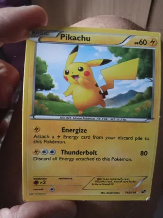Carta Pokémon Pikachu HP 60