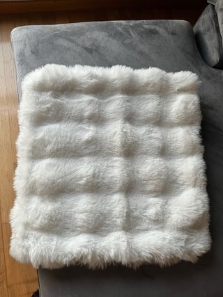 Funda cojín suave blanco