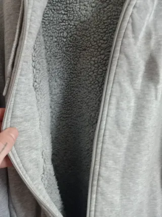 Chaqueta gris afelpada talla XL