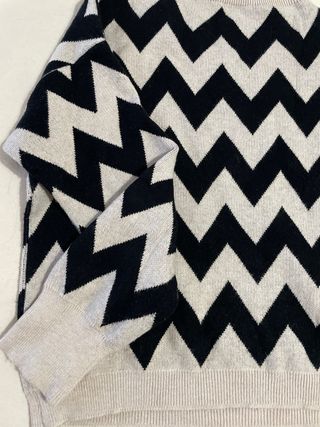 Jersey picos negro y gris