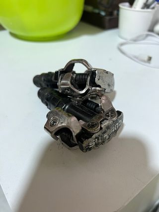 Pedales automáticos Shimano