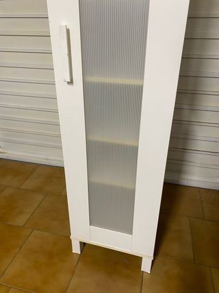 Mueble columna baño blanco con puerta
