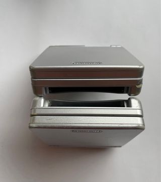 2 x Carcasas GameBoy Advance SP Originales