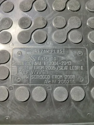 Alfombrillas goma tipo cubeta coche