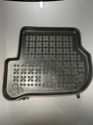 Alfombrillas goma tipo cubeta coche