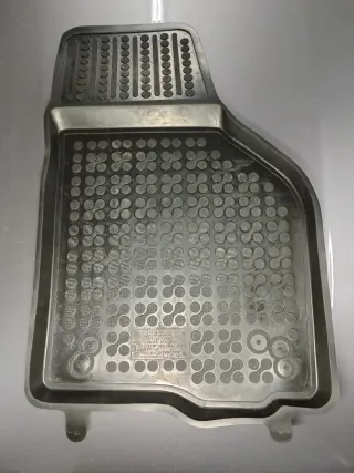 Alfombrillas goma tipo cubeta coche