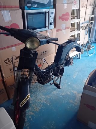 VESPINO DESGUESADO SIN PAPELES 90 EUROS, CARTAGENA