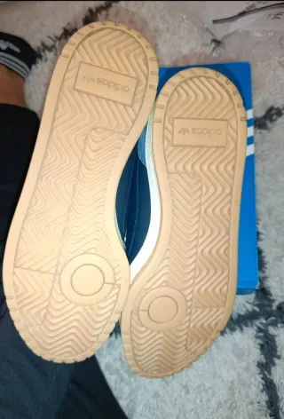 Adidas Zapatillas Deportivas Azul Marino y Beige