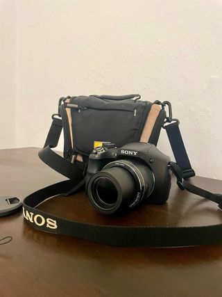 Cámara Sony DSC-H300 20.1MP 35x Zoom Óptico