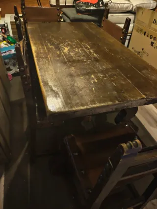 Mesa y 4 sillas rústicas madera y cuero