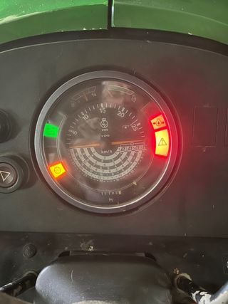 Tractor John Deere 3140 con pala